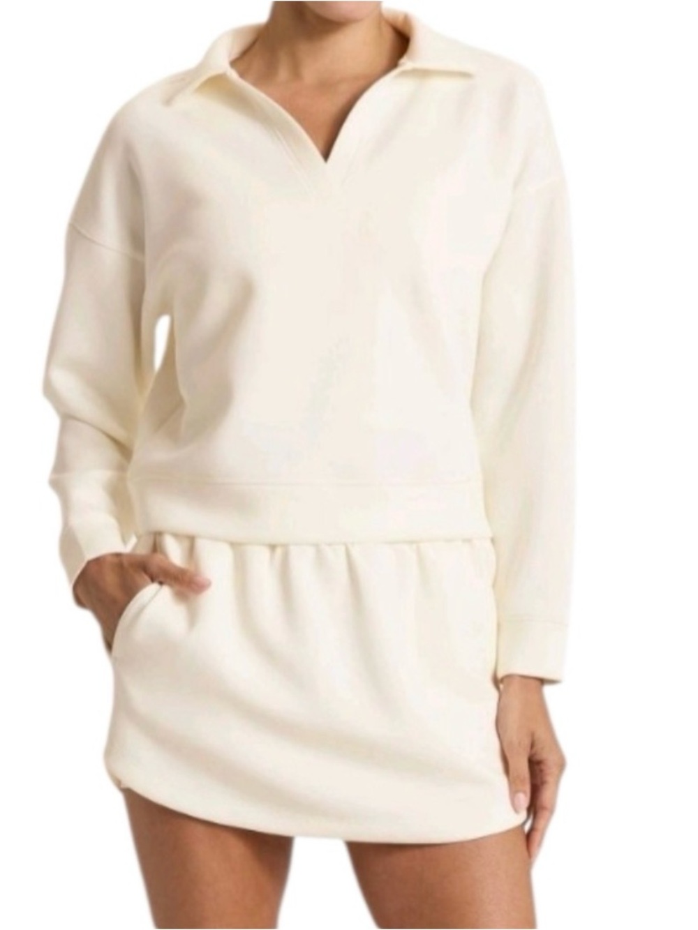 Airy sleek polo sweatshirt and skort